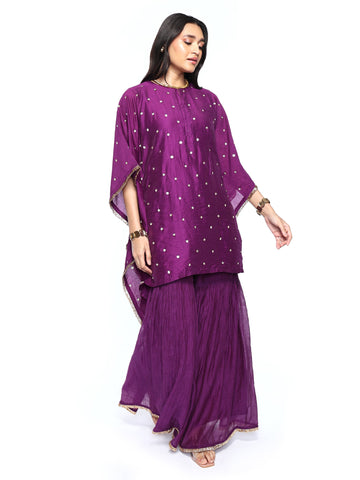 Short kaftan paired with garara pants