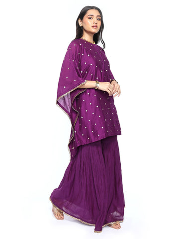 Short kaftan paired with garara pants